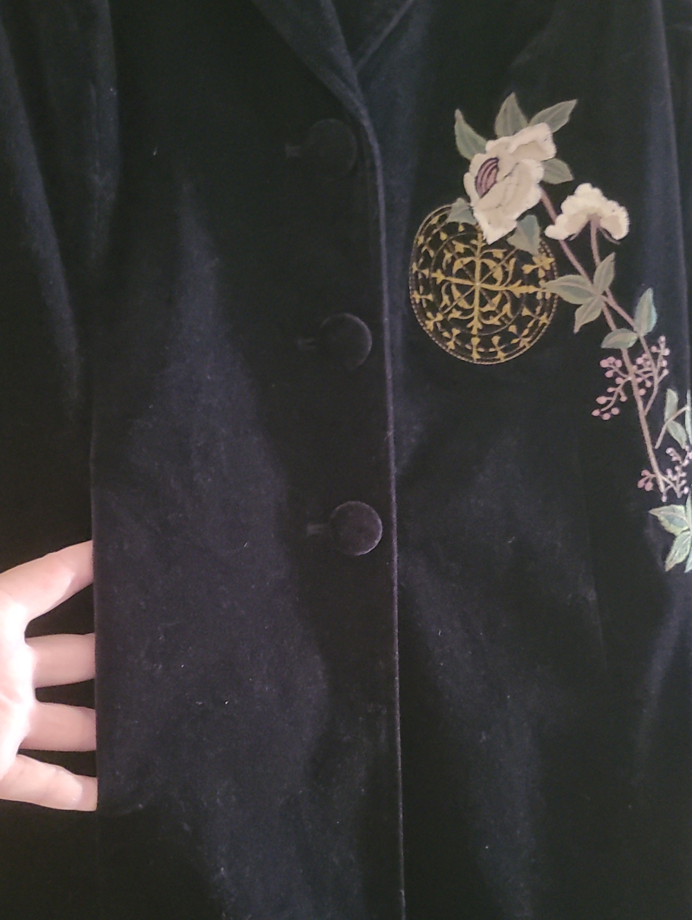 NWT Vintage CAbi Antoinette Velvet Floral Embroidered Longline coat Black Whimsy - Picture 8 of 17